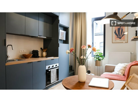 Apartamento estúdio para alugar em Bruxelas - Apartamentos