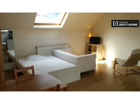 Studio-Apartment zu vermieten in Brüssel - Wohnungen