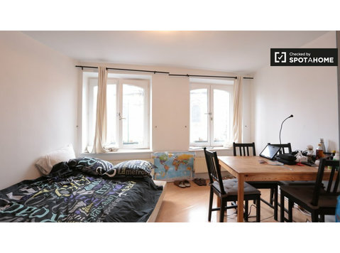 Studio apartment for rent in Center, Brussels - 	
Lägenheter