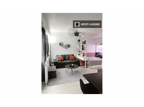 Studio apartment for rent in Etterbeek, Brussels - Asunnot