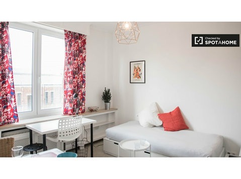 Studio apartment for rent in Ixelles, Brussles - 公寓