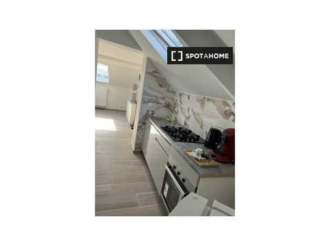 Studio-Apartment zu vermieten in Quartier Des Squares,… - Wohnungen