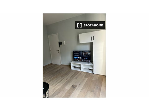 Apartamento estúdio para alugar no Quartier Des Squares,… - Apartamentos