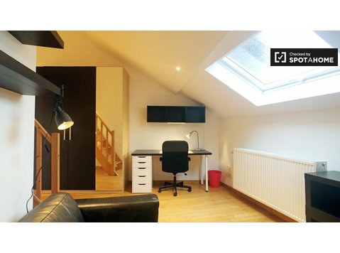 Studio à louer à Saint-Gilles, Bruxelles - Appartements