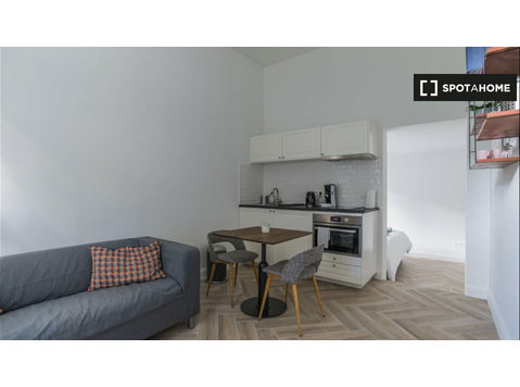 Studio apartment for rent in Watermael-Boitsfort, Brussels - Lakások