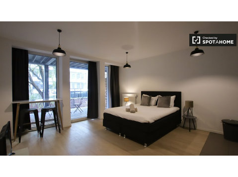 Studio à louer dans le quartier Léopold, Bruxelles - Appartements