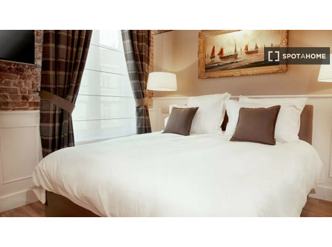 Studio à louer à côté du Parlement bruxellois - Appartements