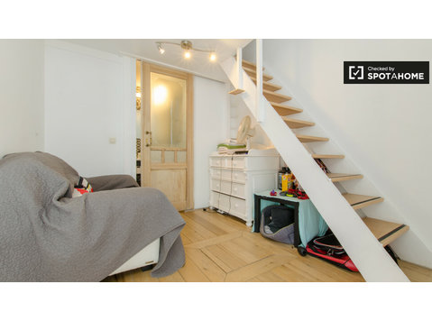 Studio apartment with garden for rent in Ixelles, Brussels - Apartments