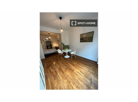 Studio for rent in Quartier Nord, Brussels - Apartments