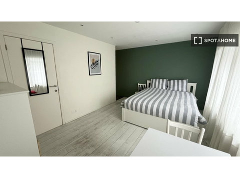 Studio à louer à Saint-Pierre, Bruxelles - Appartements