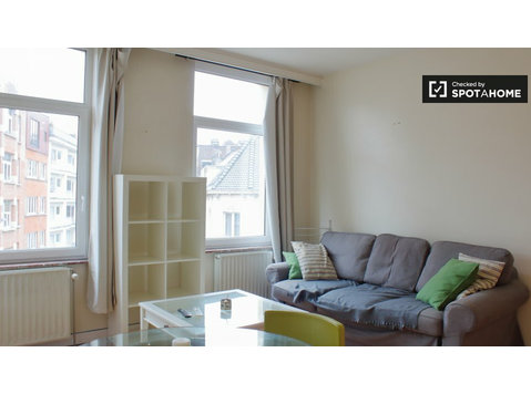 Stilvolle 2-Zimmer-Wohnung zur Miete in Ixelles, Brüssel - Wohnungen