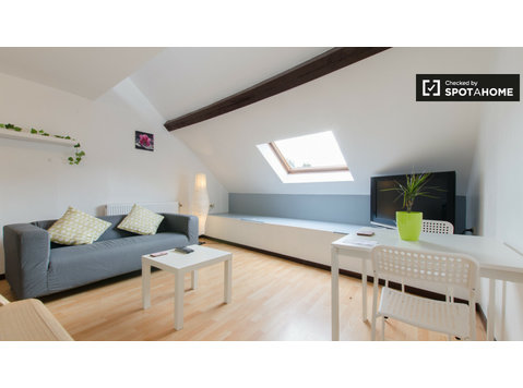 Stilvolle Studio-Wohnung zur Miete in Haren, Brüssel - Wohnungen