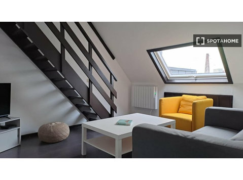 Two-bedroom apartment for rent in Saint-Gilles, Brussels - Căn hộ