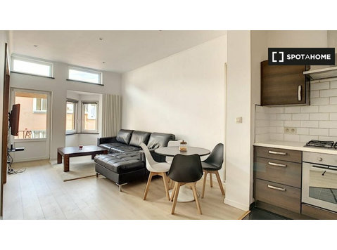 Uccle'de 3 yatak odalı dairenin tamamı - Apartman Daireleri