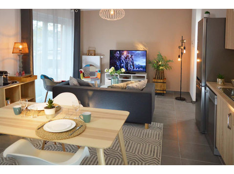 Appartement très confortable tout équipé non loin de… - Apartments