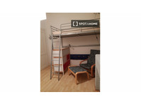 Room for rent in 3-bedroom apartment in Cornillon, Liège - Te Huur