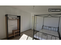 Room for rent in 3-bedroom apartment in Longdoz, Liege - เพื่อให้เช่า