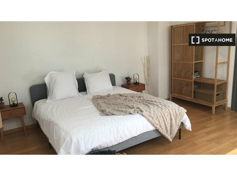 Rooms for rent in 8-bedroom house in Chaudfontaine, Liege - השכרה