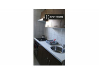 Alugam-se quartos numa casa com 8 quartos em Chaudfontaine,… - Aluguel