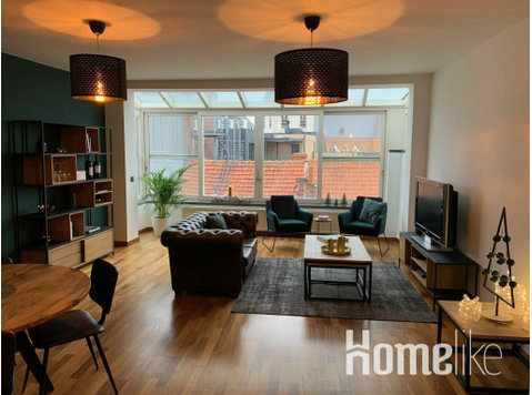 Nice Penthouse in the center of Hasselt - اپارٹمنٹ