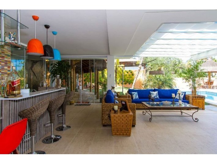 Amazing 5 suites duplex condo house with full leisure area 4678898 For