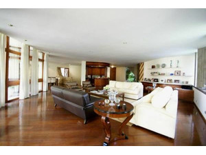 Amazing 1650m² 5 suites duplex house with lift and garage (5) - Houses
