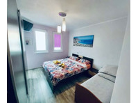 Flatio - all utilities included - Colorful 1-BDR Apartment… - Под Кирија