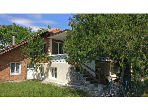 Newly renovated village property for rent - Къщи