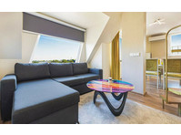 Flatio - all utilities included - Fancy 1BD penthouse with… - Под наем