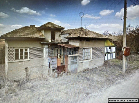 Cheap House In Dolets Village NearPopovo Bulgaria - منازل