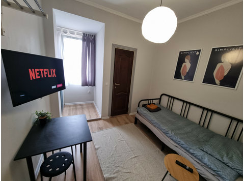 Flatio - all utilities included - Comfortable Room in Sofia… - Kimppakämpät