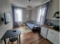Flatio - all utilities included - Cozy Room in Center of… - Stanze