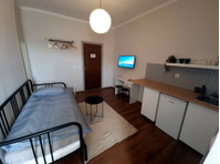 Flatio - all utilities included - Welcoming Room in Sofia… - Комнаты