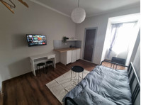 Flatio - all utilities included - Welcoming Room in Sofia… - Общо жилище