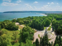 Varna room - very close to see garden and beach - Flatshare