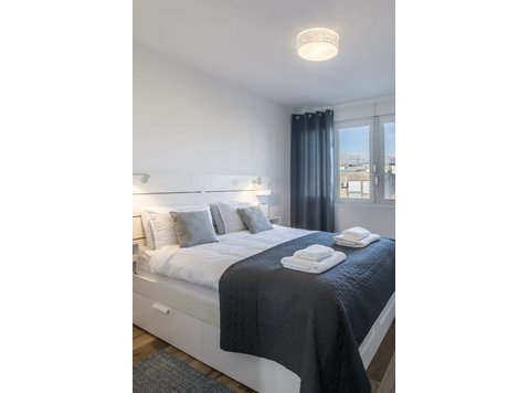 Flatio - all utilities included - Two-bedroom flat in… - Te Huur