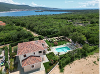 Flatio - all utilities included - VILLA ANNA : 5* house,… - For Rent