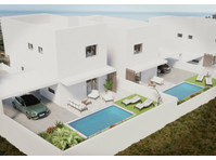 Brand new, under construction 3 bedroom detached house… - Casas