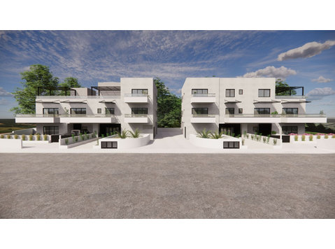 The apartment complex consisting of 2 buildings and a total… - בתים