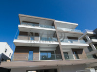 2 bedroom apartment furnished with photovoltaics & underfloo