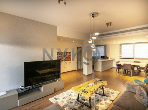 4 bedroom top floor apartment with. private roof garden - Апартаменти