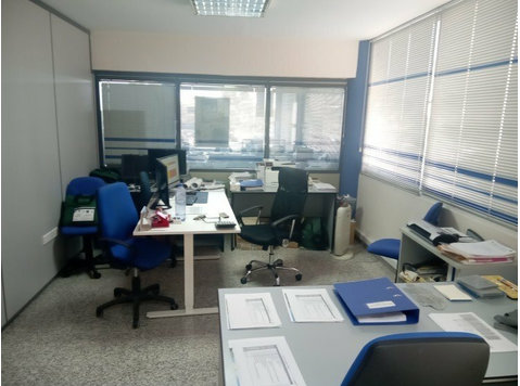 A Ground Floor Office area located near the Oval Neapolis… - வீடுகள் 