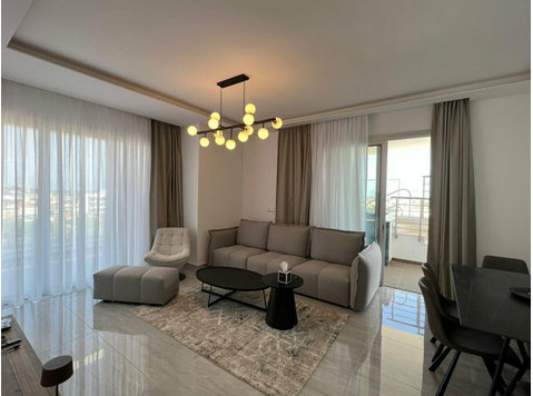 A brand new luxurious penthouse located in Zakaki.
The… - Domy