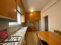A well presented and immaculate property part furnished in… - Къщи