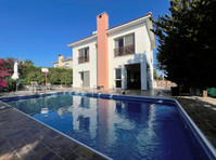 Available, a 3 bedroom Villa( 145 sq.m) on a 450 sq.m… - Къщи