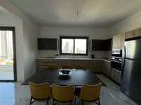 Beautiful three bedroom apartment now available in… - Házak