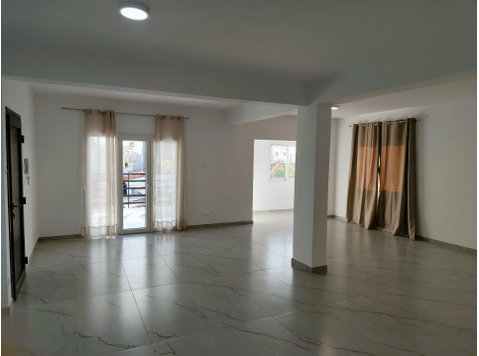 Brand new three bedroom upper house in Apostolos Andreas… - Nhà