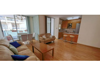 Charming three bedroom residence available in a quiet… - 家
