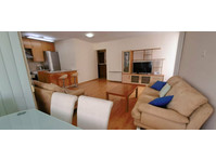 Charming three bedroom residence available in a quiet… - گھر