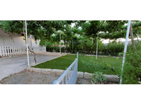 Charming two bedroom detached residence available furnished… - Σπίτια